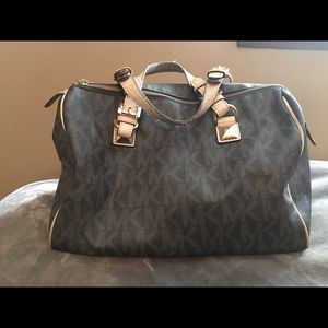 Michael kors purse/tote